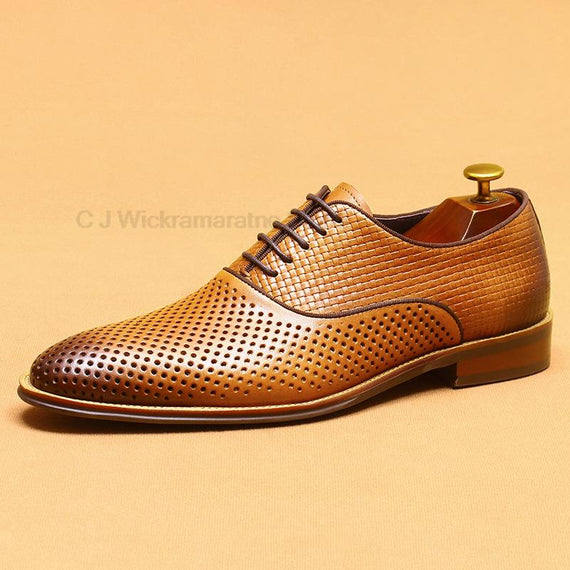 Men's Genuine Leather Oxfords Shoes White Carving Formal Luxury Shoes
