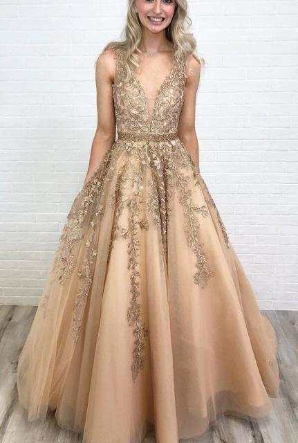 Beautiful Prom Wedding Dresses Long A-line V neck Applique Prom Dress